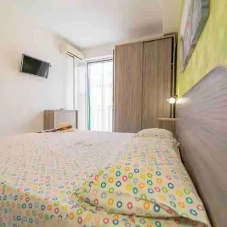 Via San Giacomo Primo Piano Apartment